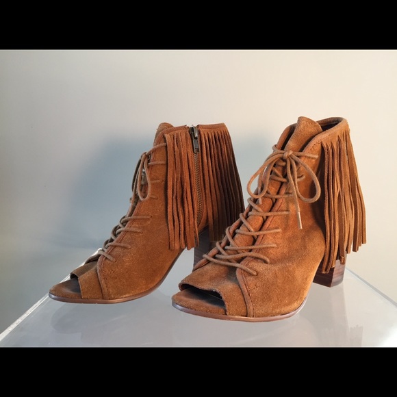 Newporte Fringe Lace-Up Booties (brown/tan) - Picture 2 of 14